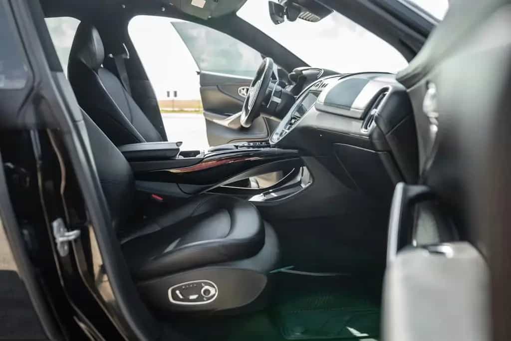 Aston Martin DBX 4.0 V8 07/2021-photo-11