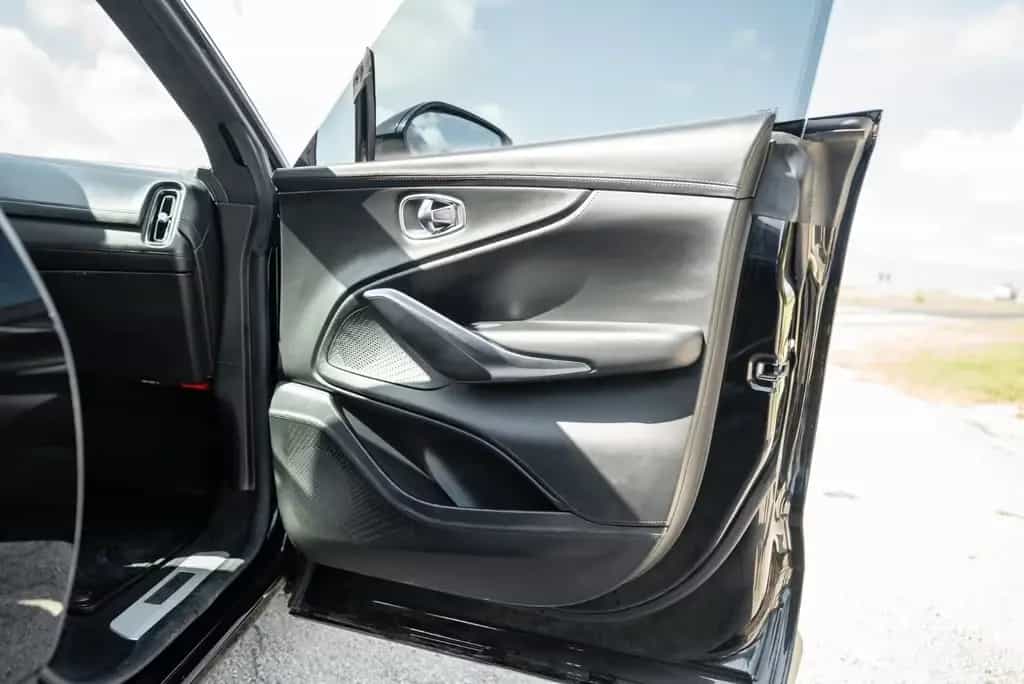 Aston Martin DBX 4.0 V8 07/2021-photo-13