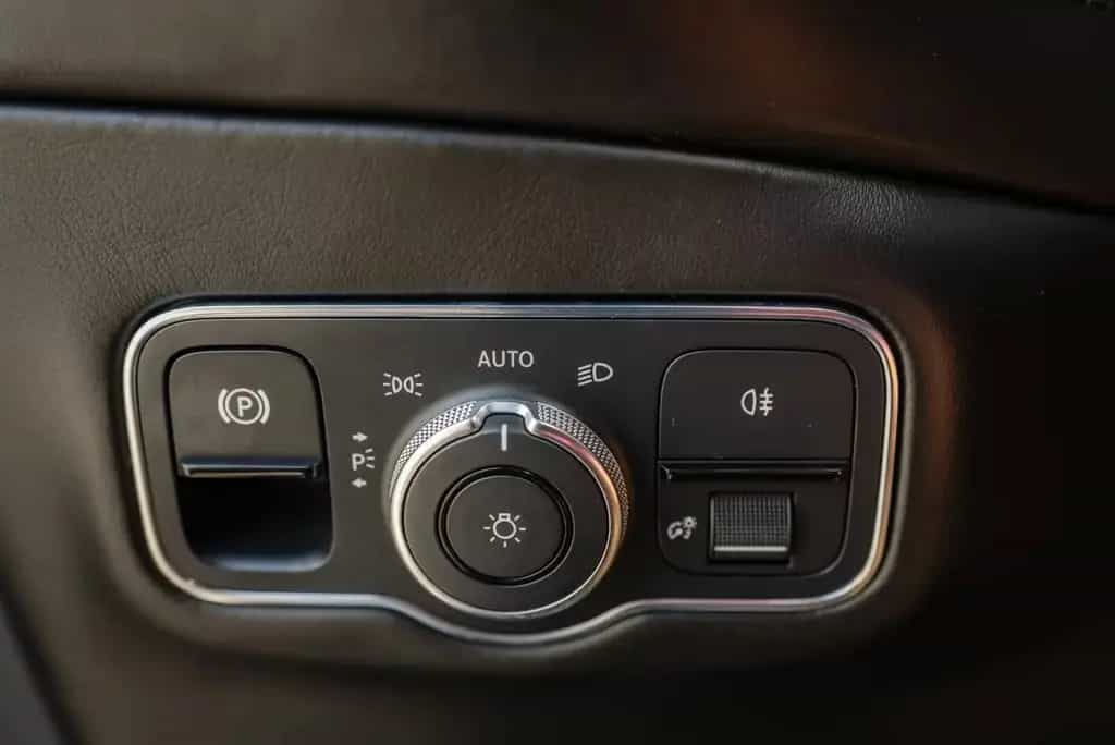 Aston Martin DBX 4.0 V8 07/2021-photo-15