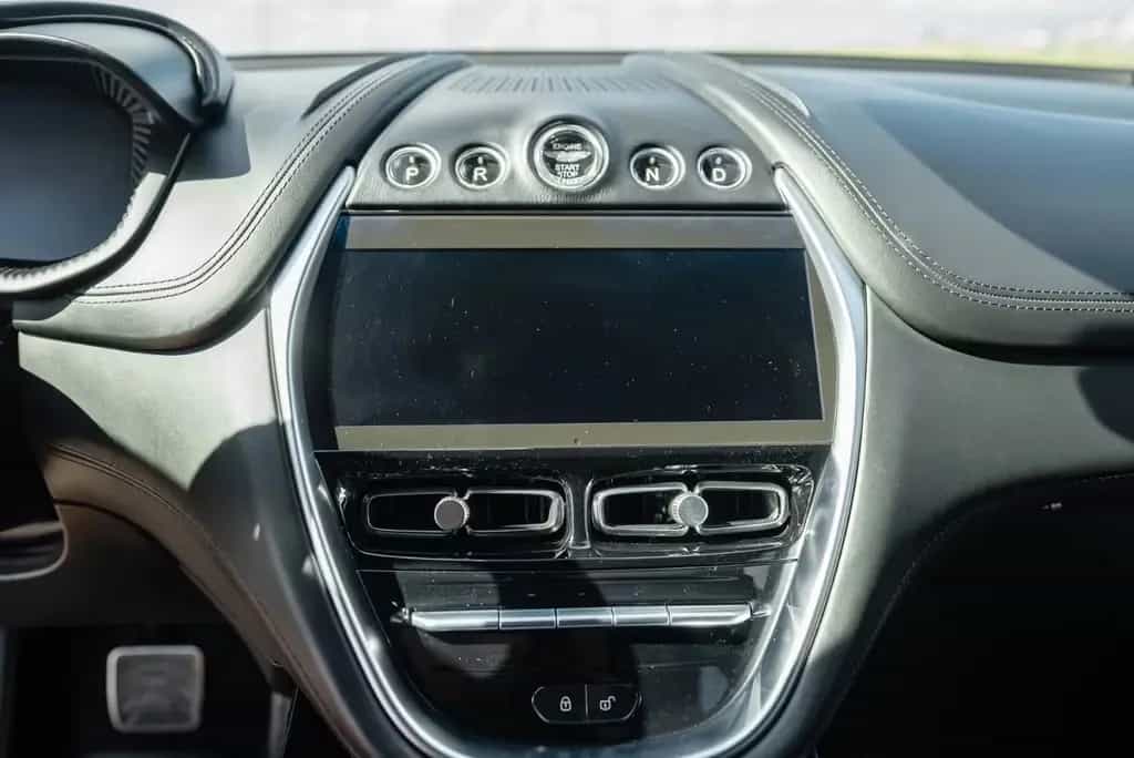 Aston Martin DBX 4.0 V8 07/2021-photo-18