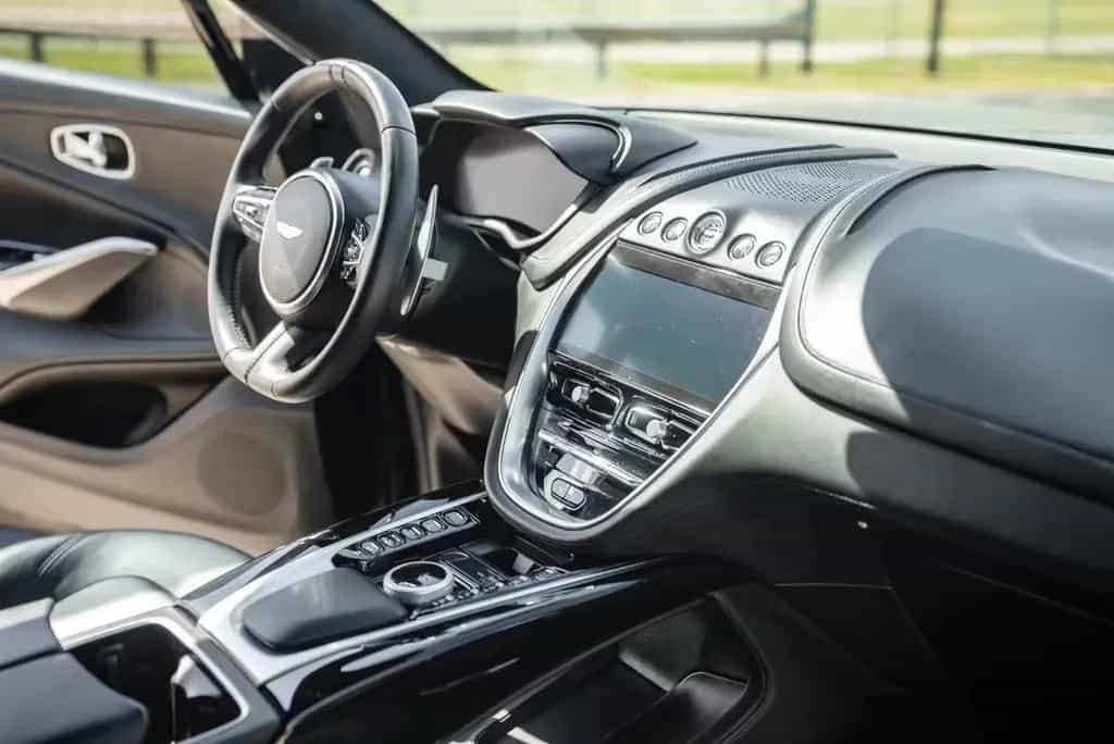 Aston Martin DBX 4.0 V8 07/2021-photo-27