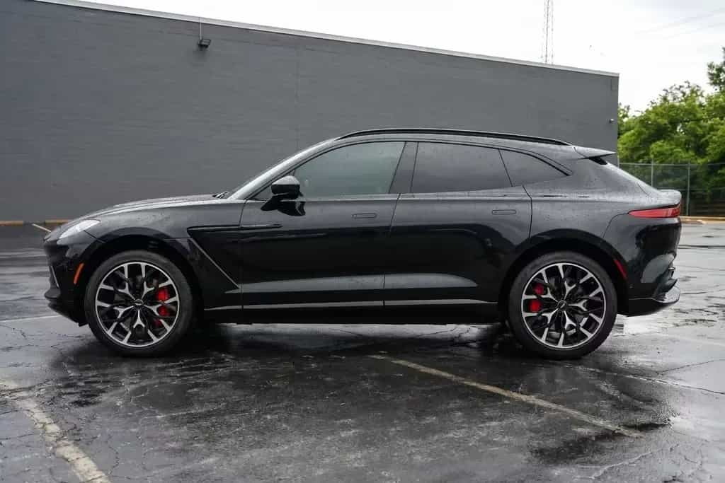 Aston Martin DBX 4.0 V8 07/2021-photo-3