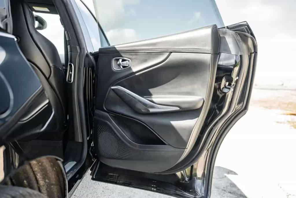 Aston Martin DBX 4.0 V8 07/2021-photo-30