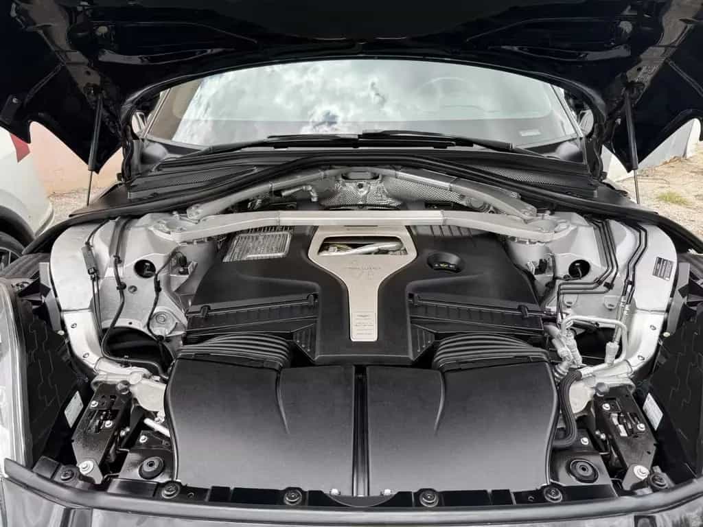 Aston Martin DBX 4.0 V8 07/2021-photo-35