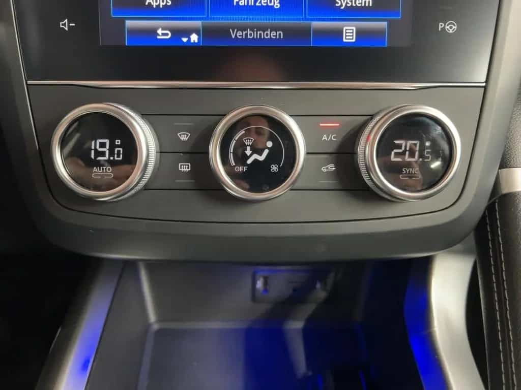 Renault Kadjar BOSE EDITION TCe 160 EDC SELBSTPARKEND 02/2020-photo-15