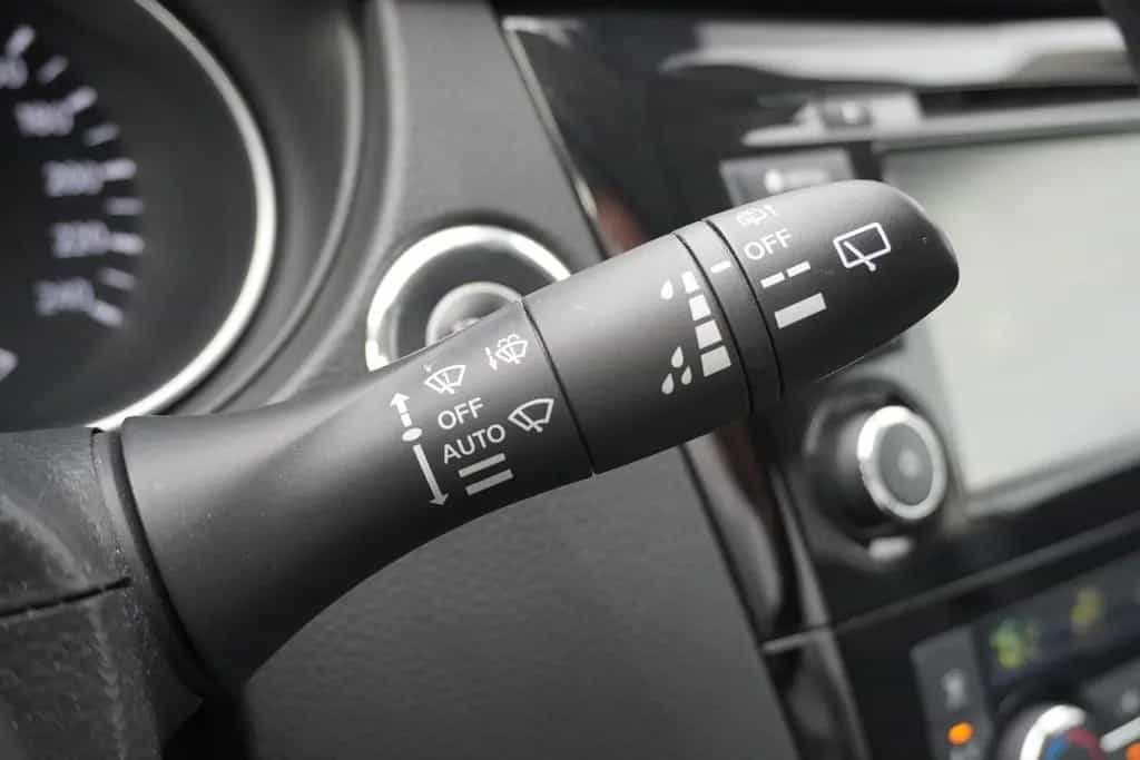 Nissan Qashqai 1.3 Tekna LED Navi Sitzheizung AHK 360° 08/2019-photo-16