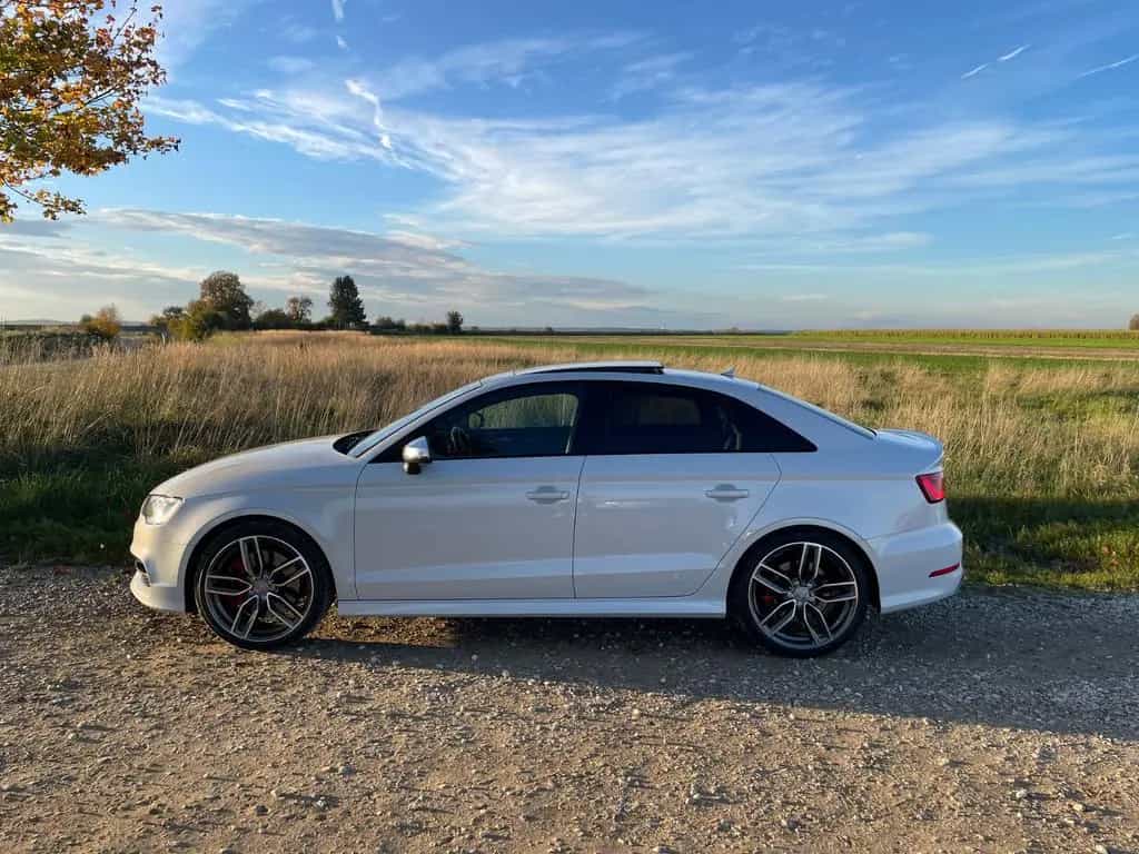 Audi S3 Limousine 2.0 TFSI qu. Pano ACC LED Navi 02/2015-photo-1