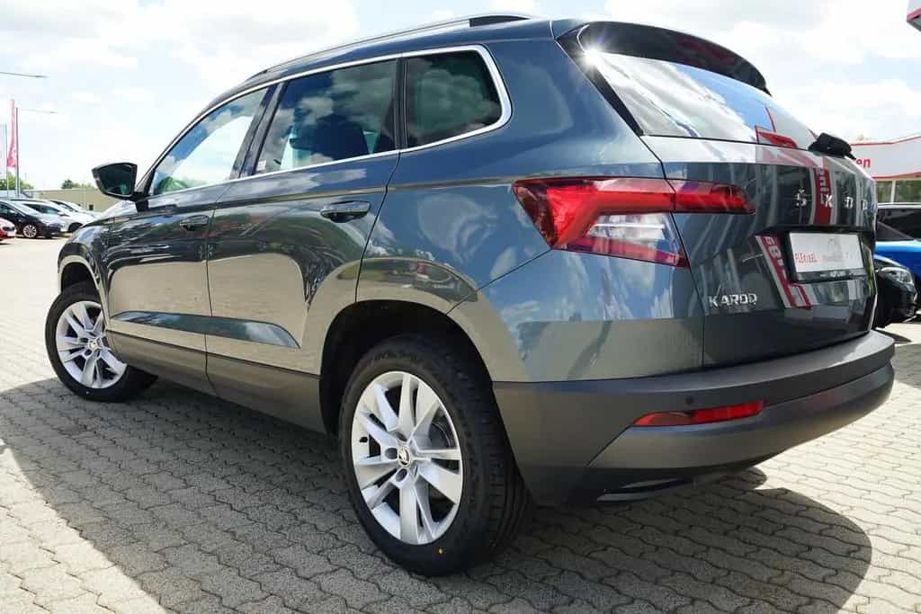 Skoda Karoq 1.5 TSI Clever LED Navi ACC Totwinkel DAB 10/2021-photo-15