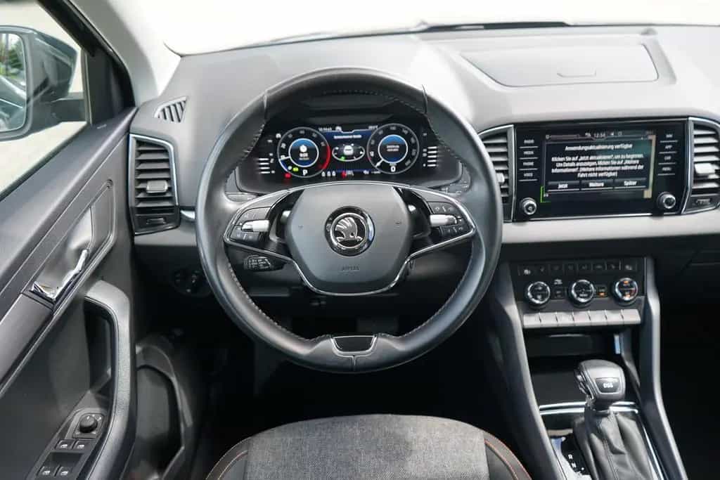 Skoda Karoq 1.5 TSI Clever LED Navi ACC Totwinkel DAB 10/2021-photo-16