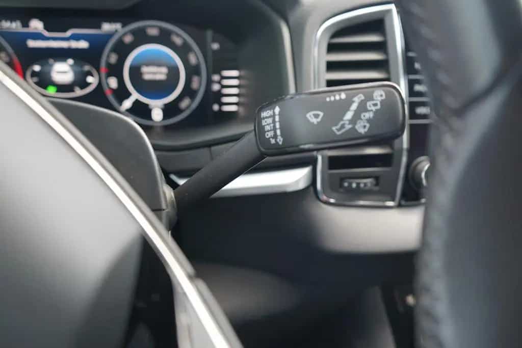 Skoda Karoq 1.5 TSI Clever LED Navi ACC Totwinkel DAB 10/2021-photo-25