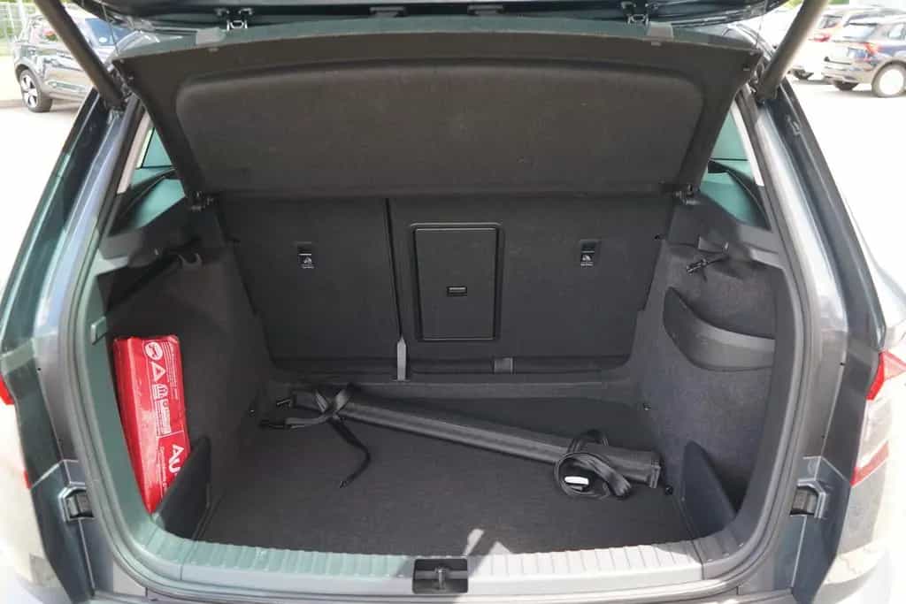 Skoda Karoq 1.5 TSI Clever LED Navi ACC Totwinkel DAB 10/2021-photo-7