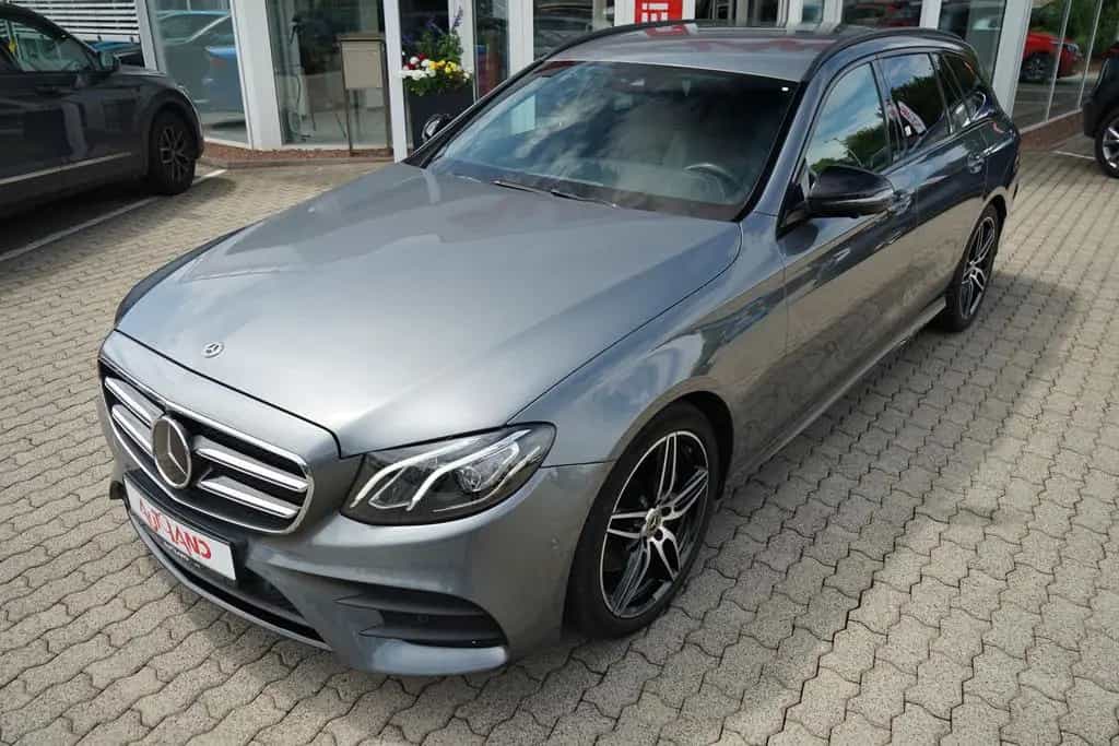 Mercedes-Benz E 200 E200 T-Modell AMG Line LED Navi ACC 360° Leder 11/2018-photo-11