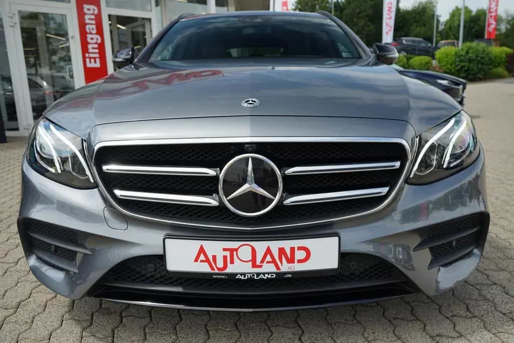 Mercedes-Benz E 200 E200 T-Modell AMG Line LED Navi ACC 360° Leder 11/2018-photo-12
