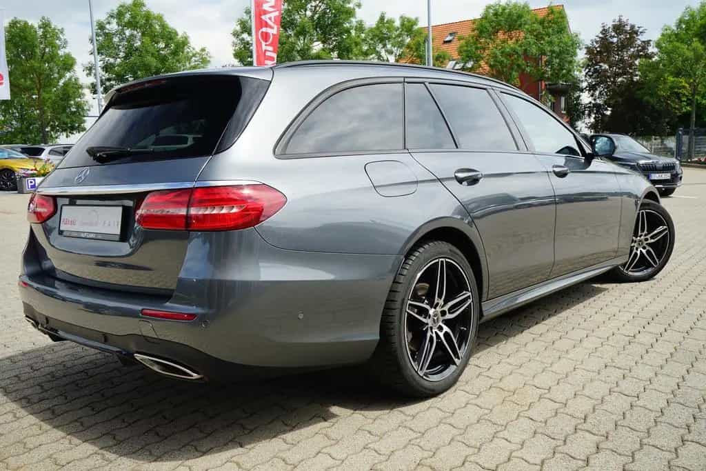 Mercedes-Benz E 200 E200 T-Modell AMG Line LED Navi ACC 360° Leder 11/2018-photo-13