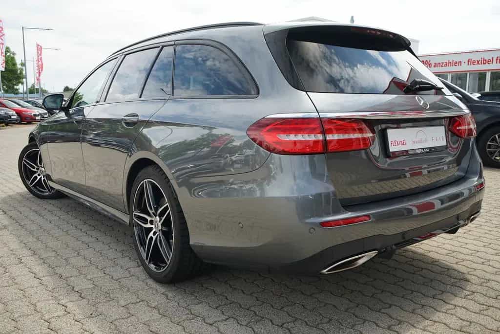 Mercedes-Benz E 200 E200 T-Modell AMG Line LED Navi ACC 360° Leder 11/2018-photo-14