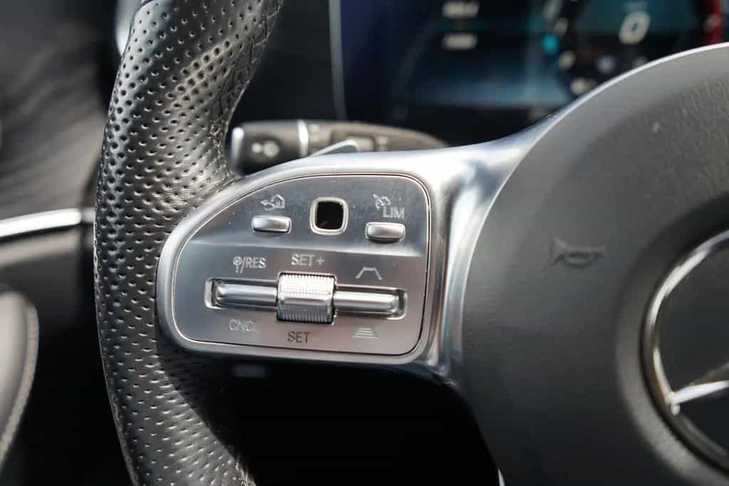 Mercedes-Benz E 200 E200 T-Modell AMG Line LED Navi ACC 360° Leder 11/2018-photo-22