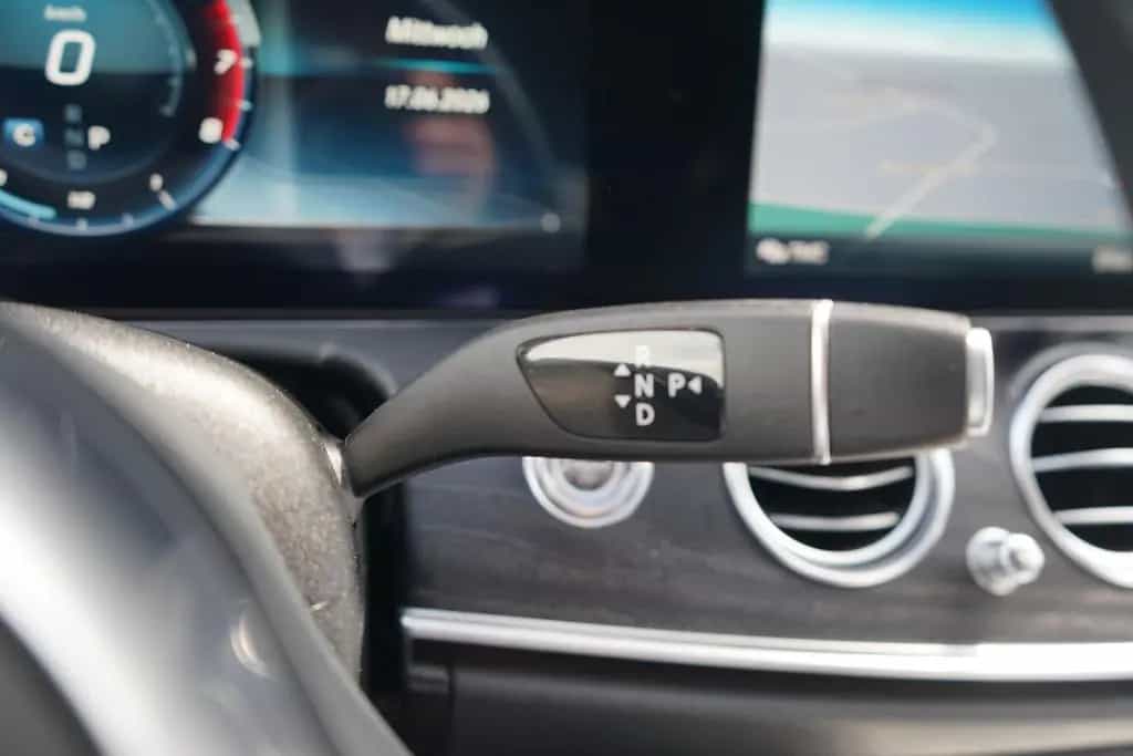 Mercedes-Benz E 200 E200 T-Modell AMG Line LED Navi ACC 360° Leder 11/2018-photo-25