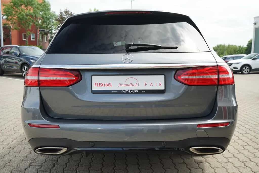 Mercedes-Benz E 200 E200 T-Modell AMG Line LED Navi ACC 360° Leder 11/2018-photo-6