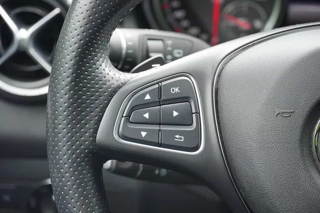 Mercedes-Benz CLA 200 7G-DCT Urban LED Kamera Navi Panorama 11/2017-photo-14