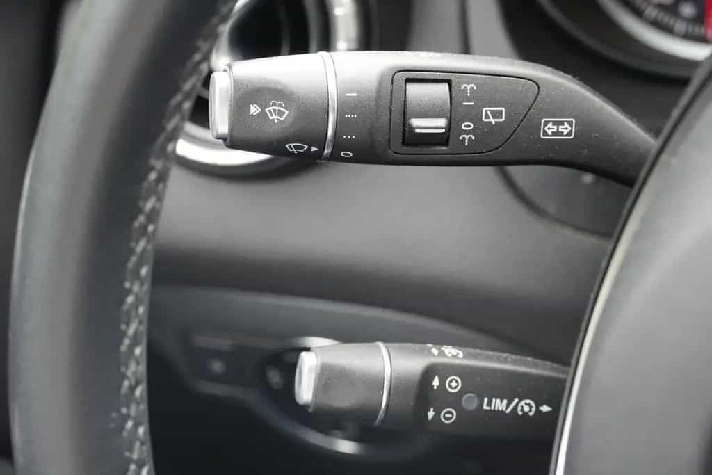 Mercedes-Benz CLA 200 7G-DCT Urban LED Kamera Navi Panorama 11/2017-photo-15