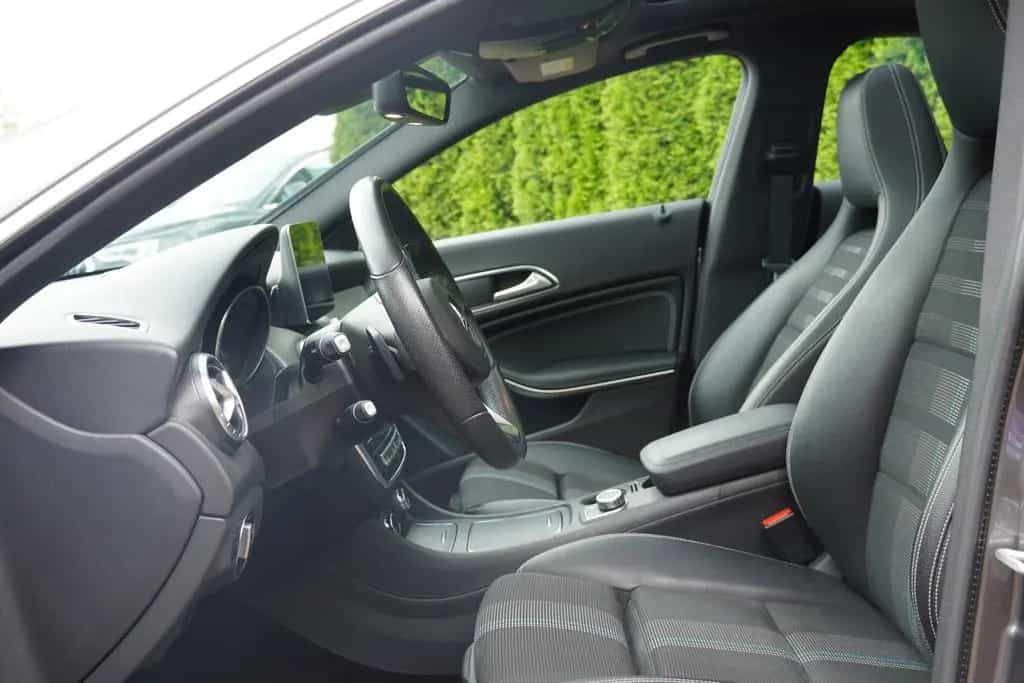 Mercedes-Benz CLA 200 7G-DCT Urban LED Kamera Navi Panorama 11/2017-photo-27