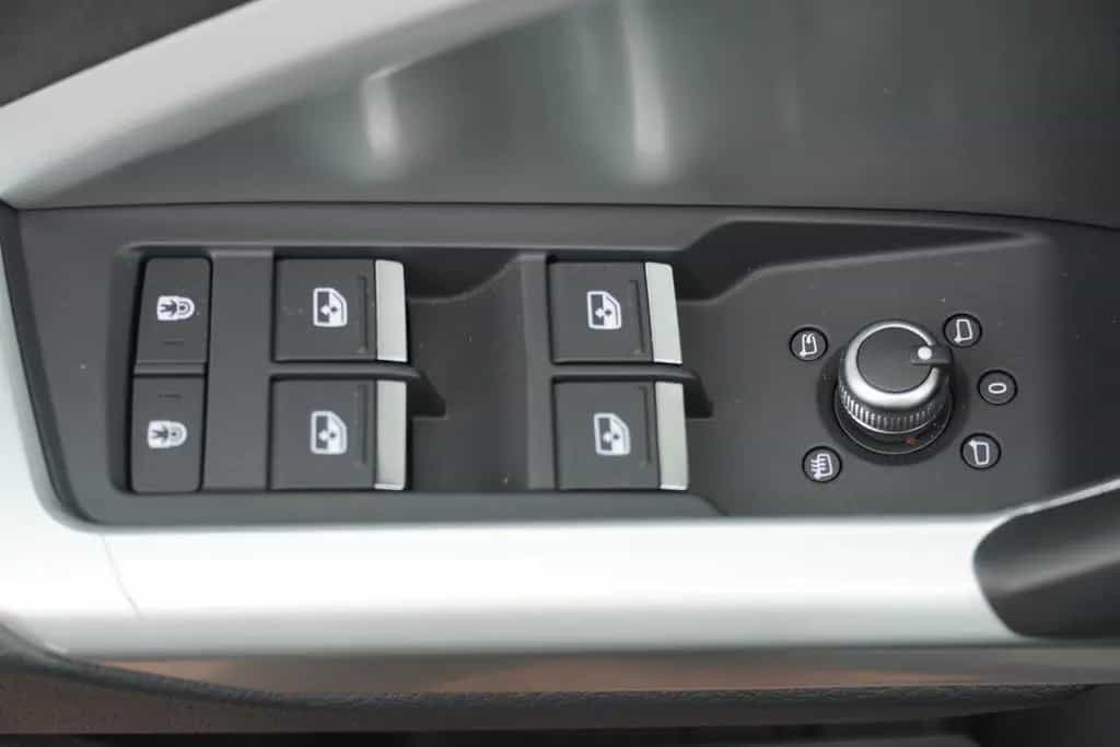 Audi Q3 35 1.5 TFSI advanced LED Navi AHK Spurhalte 03/2019-photo-12