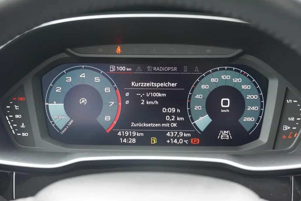 Audi Q3 35 1.5 TFSI advanced LED Navi AHK Spurhalte 03/2019-photo-14