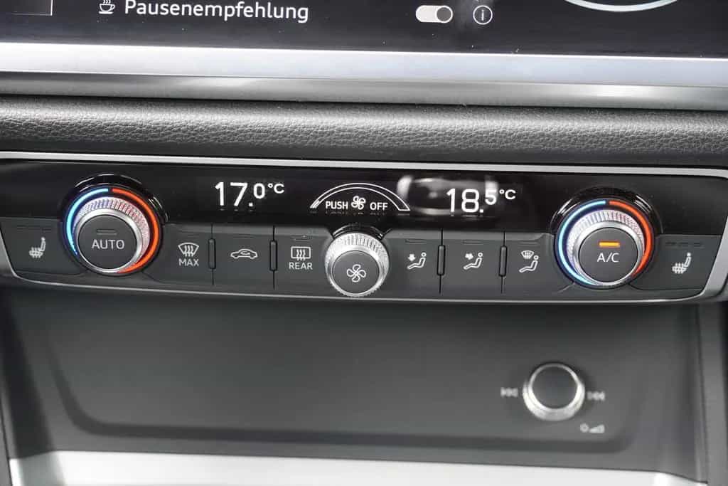 Audi Q3 35 1.5 TFSI advanced LED Navi AHK Spurhalte 03/2019-photo-24
