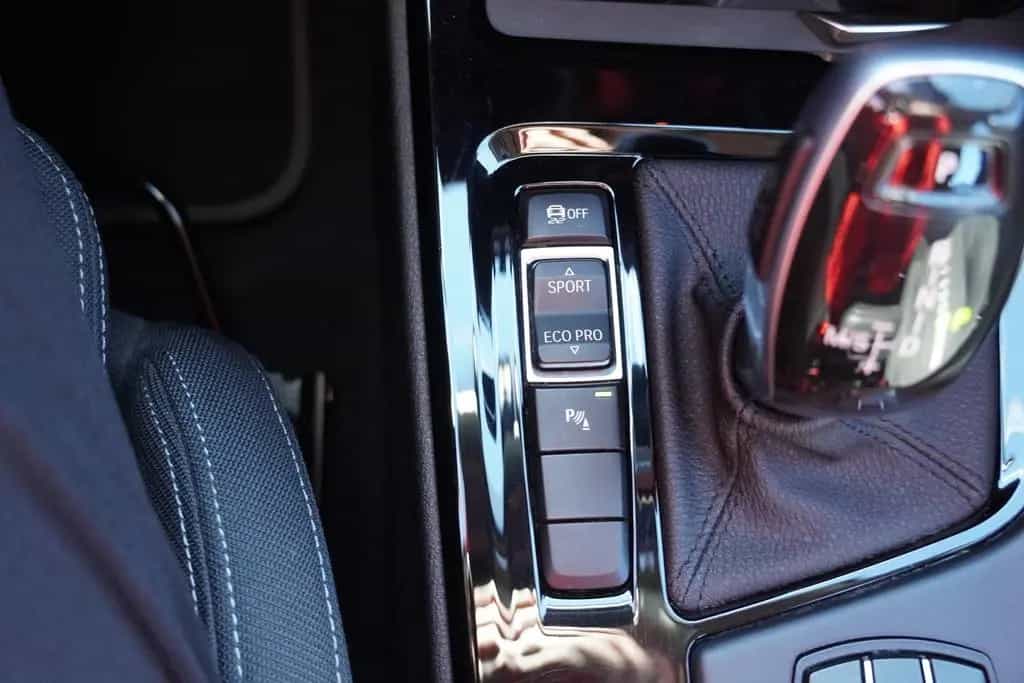 BMW X2 sDrive 18 i Advantage LED Navi AHK Kamera PDC 07/2018-photo-17