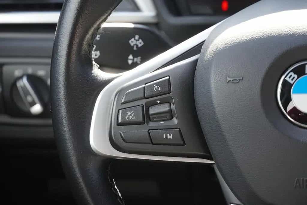 BMW X2 sDrive 18 i Advantage LED Navi AHK Kamera PDC 07/2018-photo-23