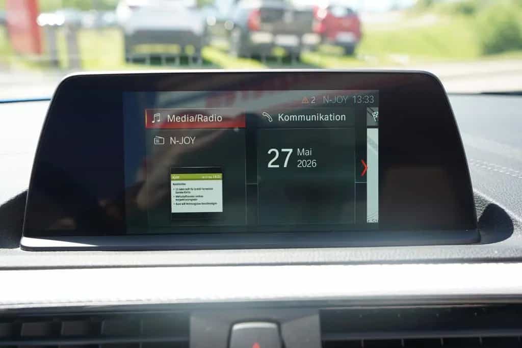 BMW 218 i M Sport LED HarmanKardon Navi Sitzheizung 03/2019-photo-14