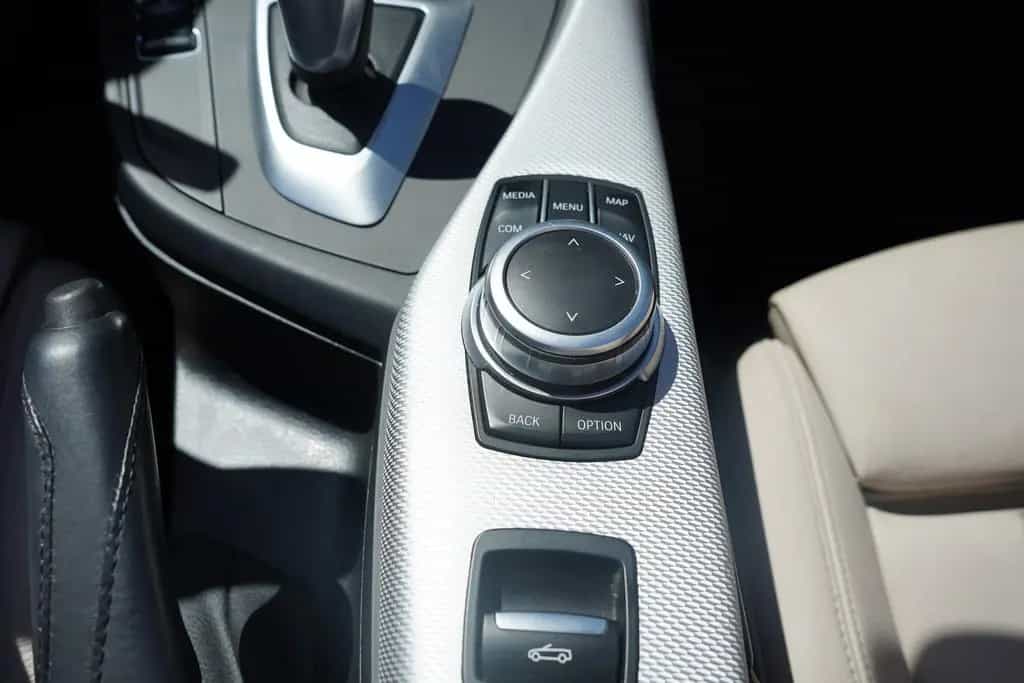 BMW 218 i M Sport LED HarmanKardon Navi Sitzheizung 03/2019-photo-17