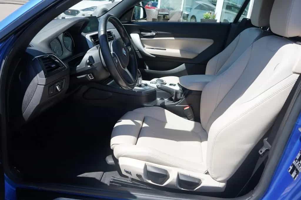 BMW 218 i M Sport LED HarmanKardon Navi Sitzheizung 03/2019-photo-29