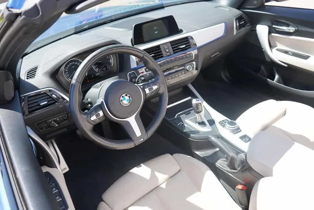 BMW 218 i M Sport LED HarmanKardon Navi Sitzheizung 03/2019-photo-8