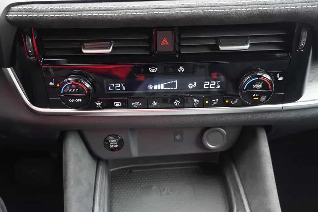 Nissan Qashqai Tekna+ 1.3 Dig-T Aut. LED ACC 360° 03/2026-photo-14