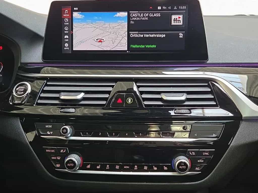 BMW 530 i Touring Bluetooth Navi LED Vollleder Klima 09/2021-photo-13