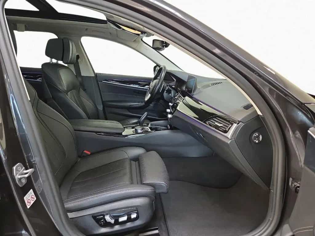 BMW 530 i Touring Bluetooth Navi LED Vollleder Klima 09/2021-photo-9