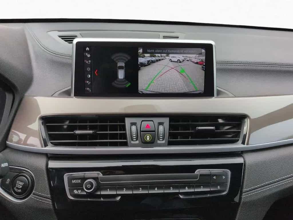 BMW X1 sDrive18d AHK Kamera LED HiFi Navi Business 04/2022-photo-14