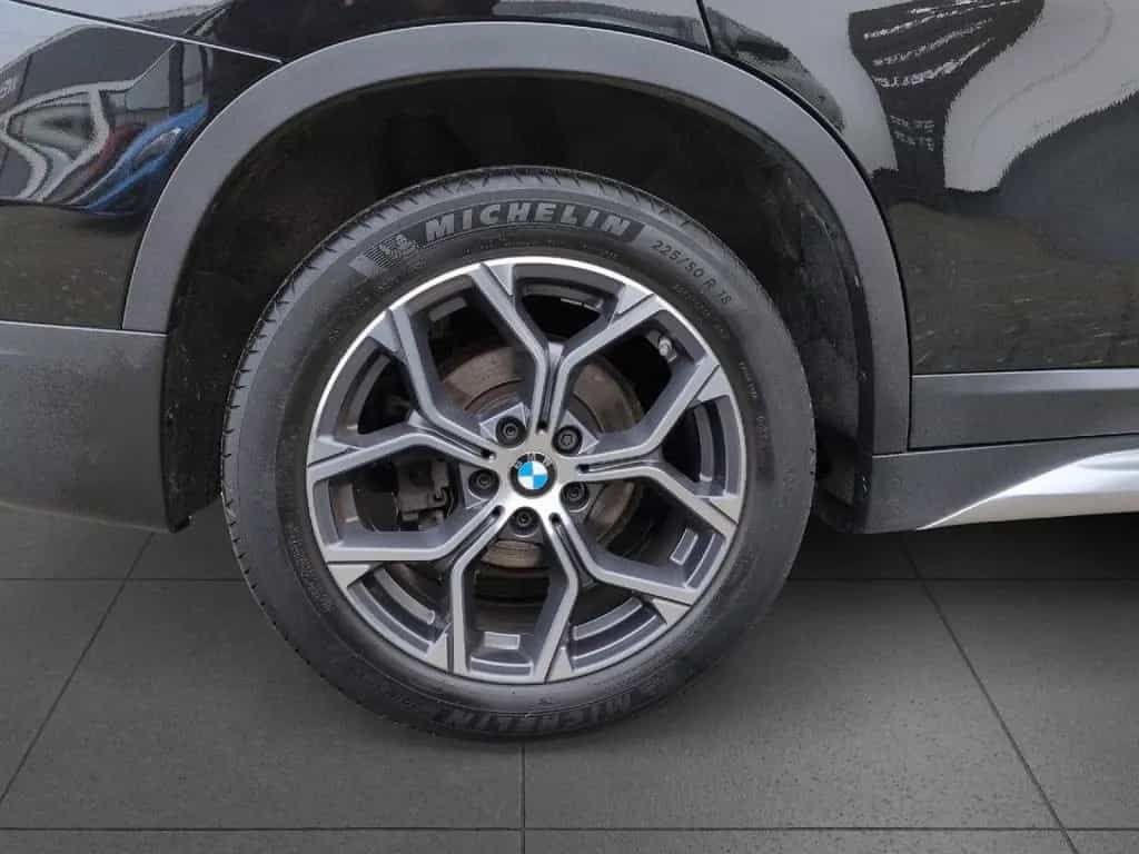 BMW X1 sDrive18d AHK Kamera LED HiFi Navi Business 04/2022-photo-16