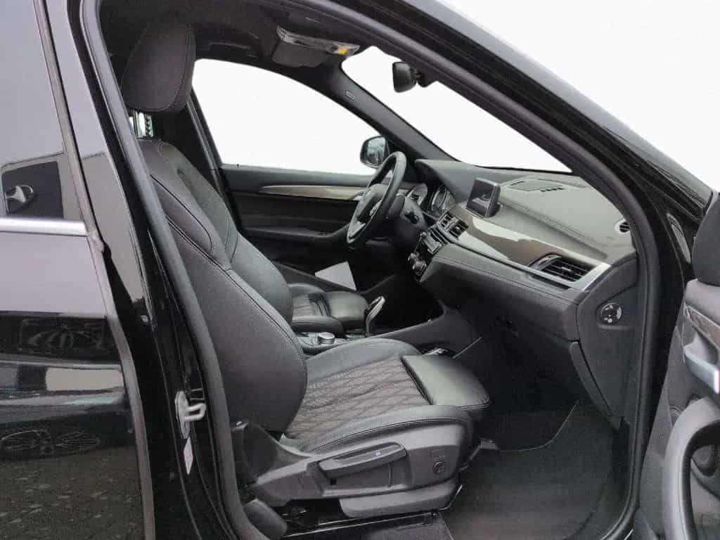 BMW X1 sDrive18d AHK Kamera LED HiFi Navi Business 04/2022-photo-17