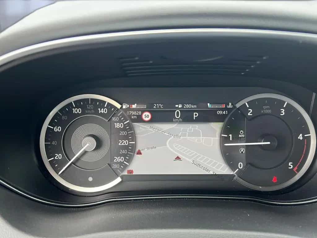 Jaguar E-Pace D200 AWD R-Dynamic 11/2021-photo-12