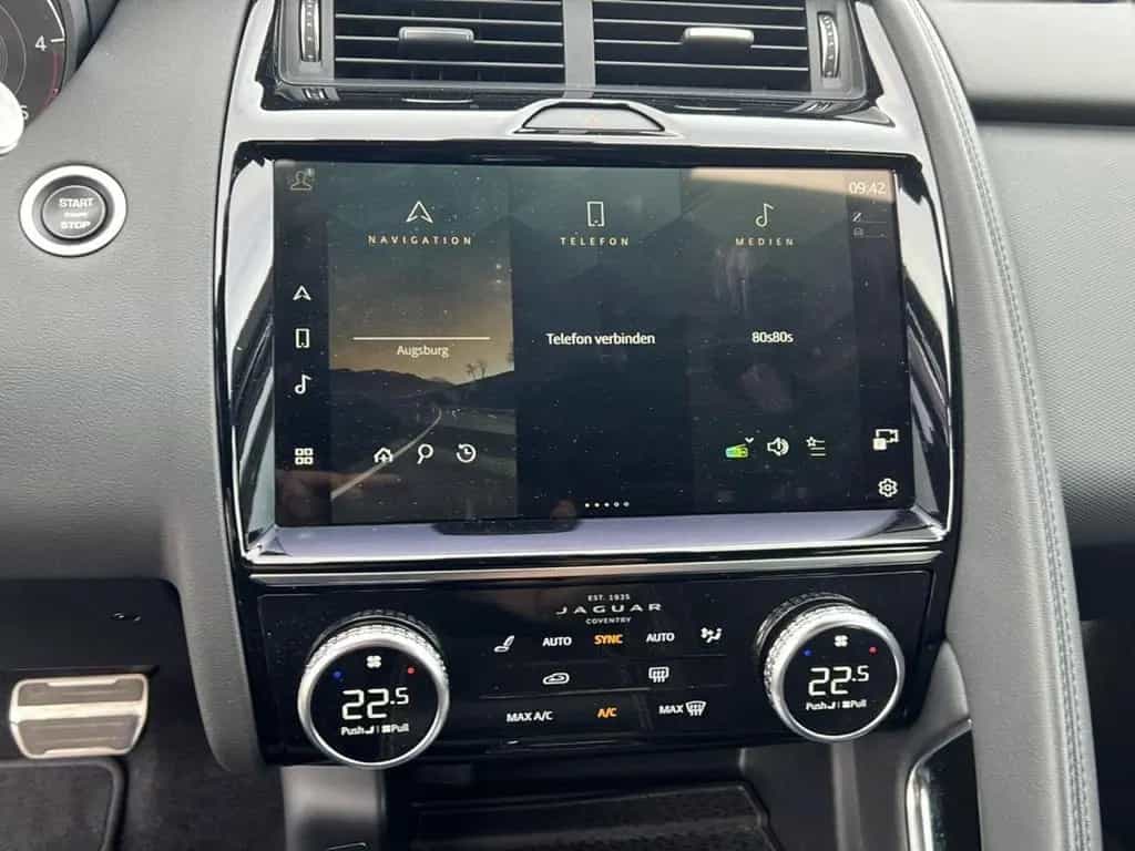Jaguar E-Pace D200 AWD R-Dynamic 11/2021-photo-13