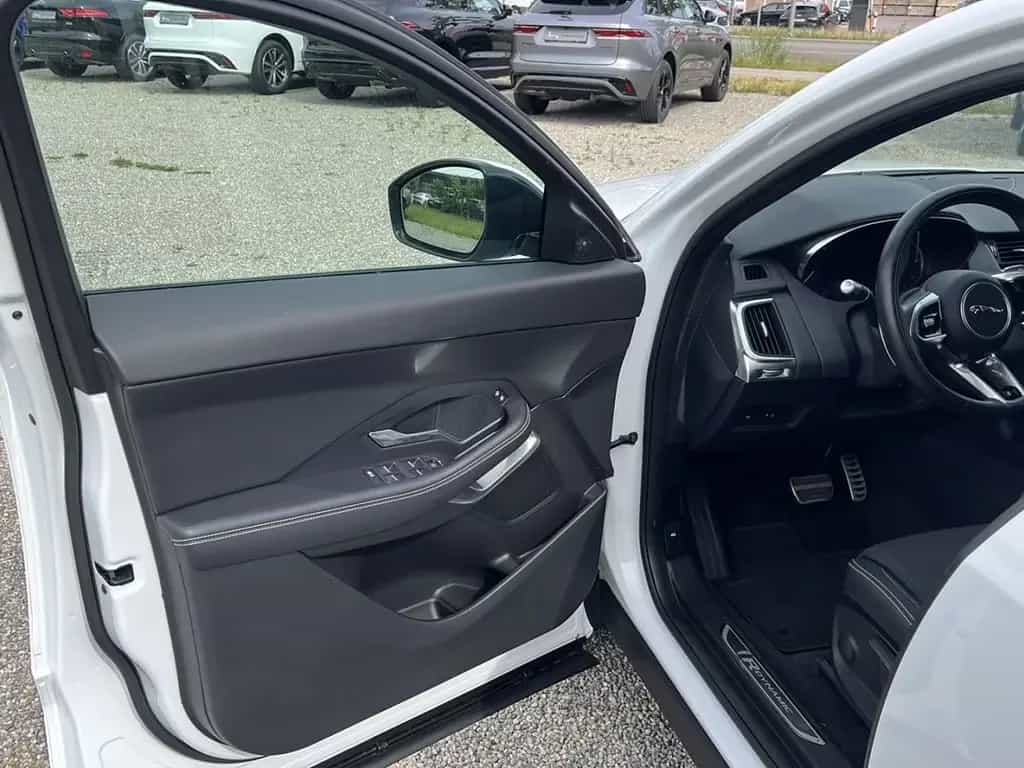 Jaguar E-Pace D200 AWD R-Dynamic 11/2021-photo-8