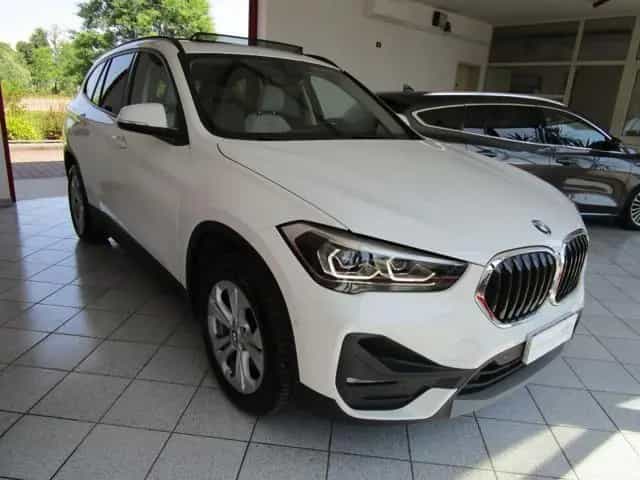 BMW X1 xDrive18d Business Advantage 02/2022-photo-1