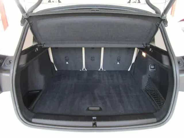 BMW X1 xDrive18d Business Advantage 02/2022-photo-9