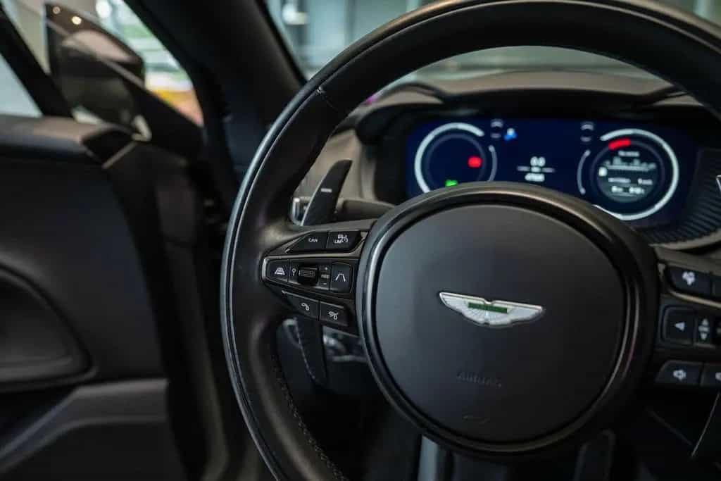 Aston Martin DBX 4.0 V8 707 03/2023-photo-29