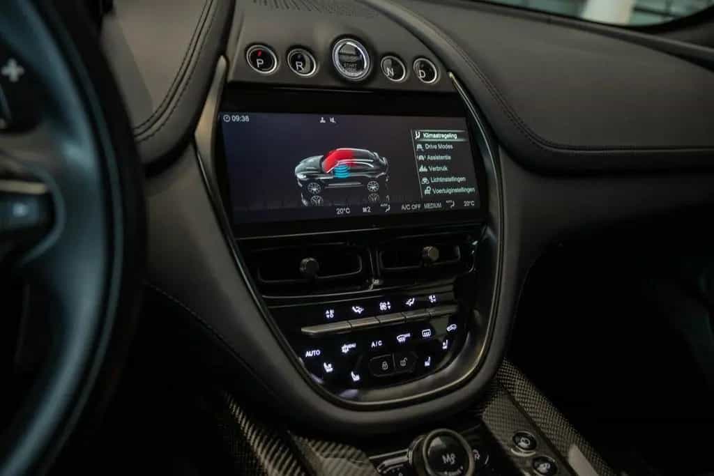Aston Martin DBX 4.0 V8 707 03/2023-photo-32