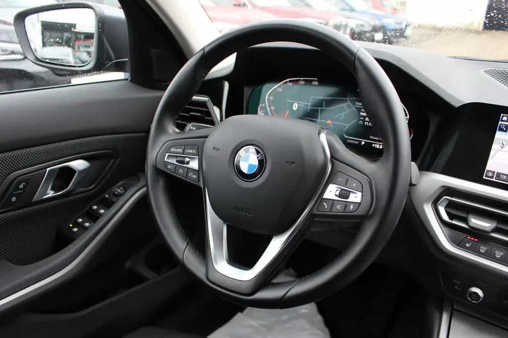 BMW 320 d xDrive Touring Advantage HiFi DAB Tempomat 02/2021-photo-12