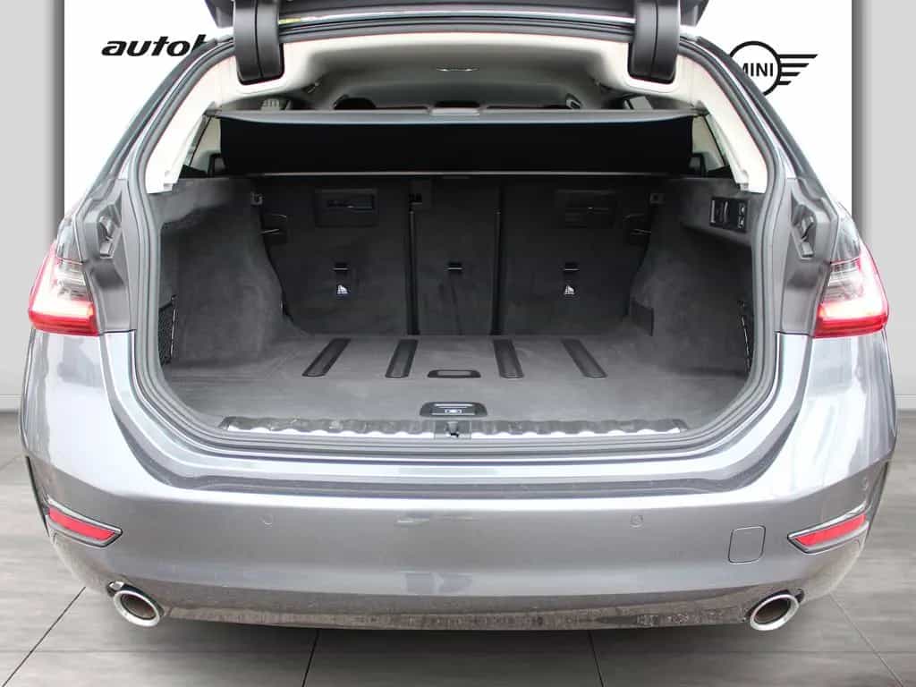 BMW 320 d xDrive Touring Advantage HiFi DAB Tempomat 02/2021-photo-4