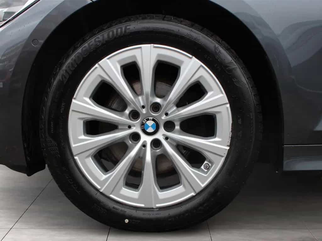BMW 320 d xDrive Touring Advantage HiFi DAB Tempomat 02/2021-photo-5